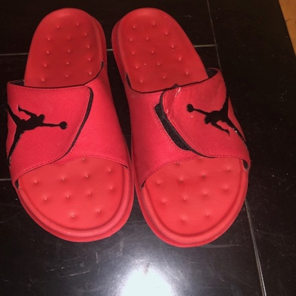 red jordan slides